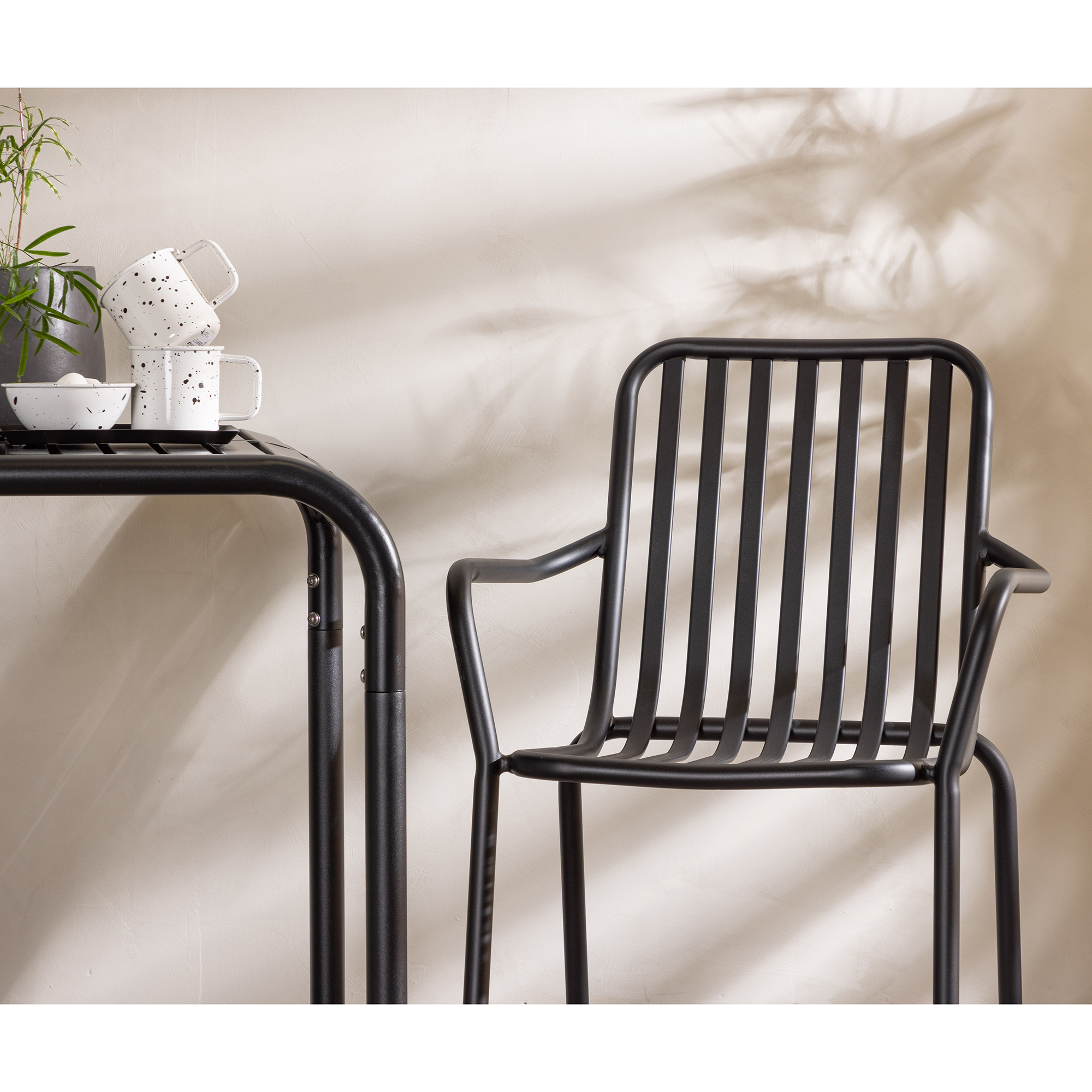 Peking Diningchair Aluminium - Black /    55*60,5*87 Svart