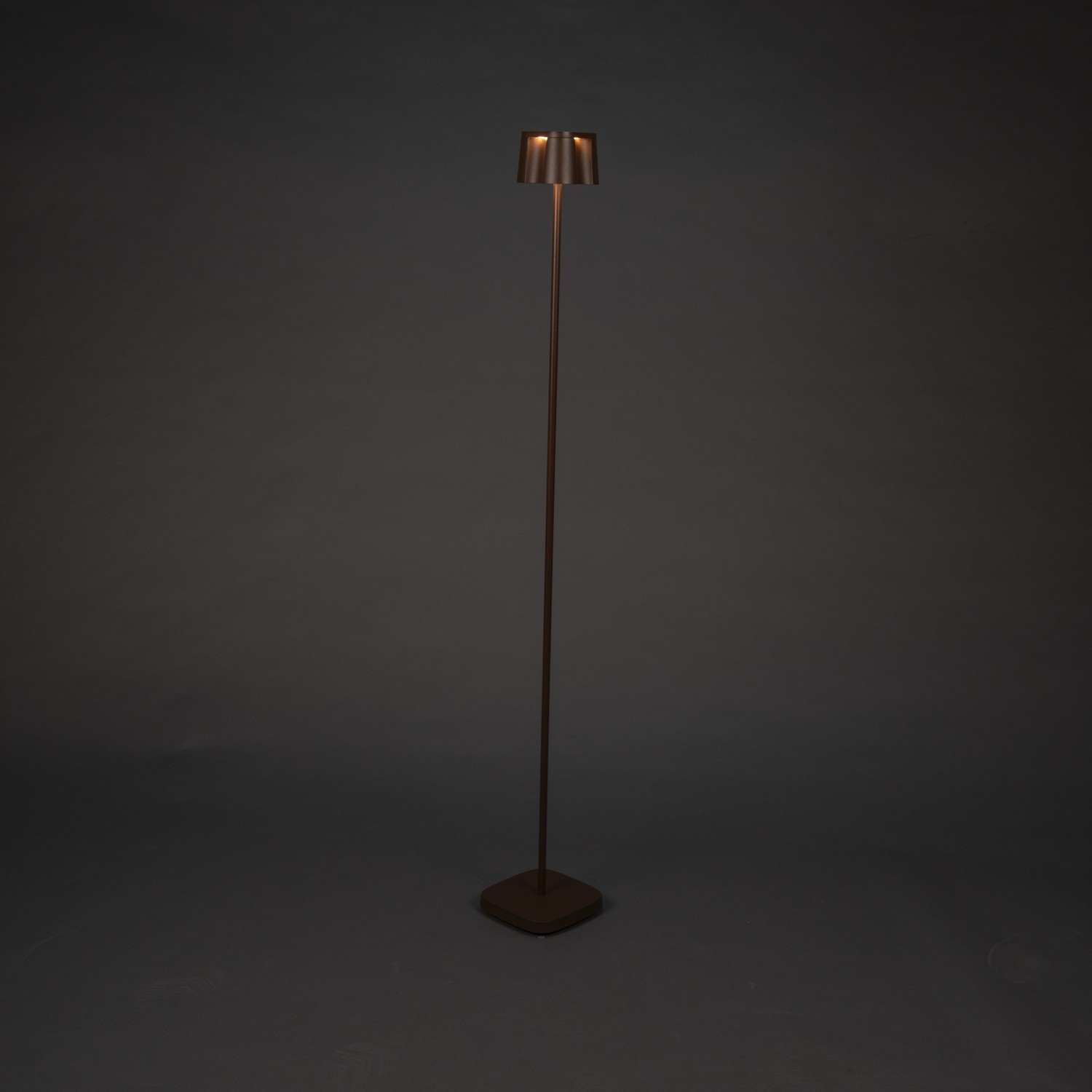 Golvlampa Gnosjö Konstsmide Nice USB