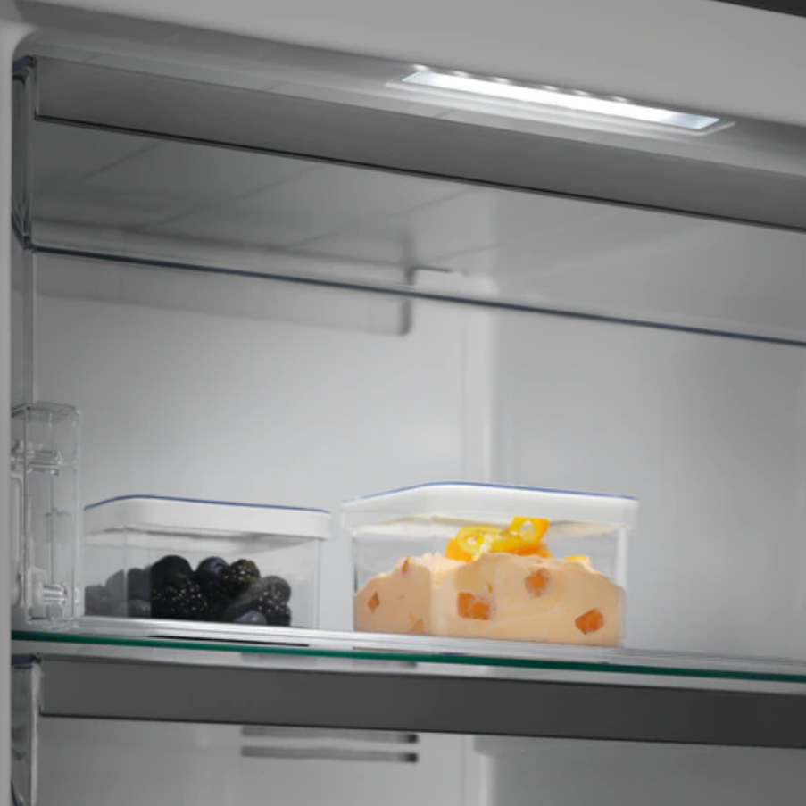 Frys Electrolux 700 NoFrost LUT7ME28X4