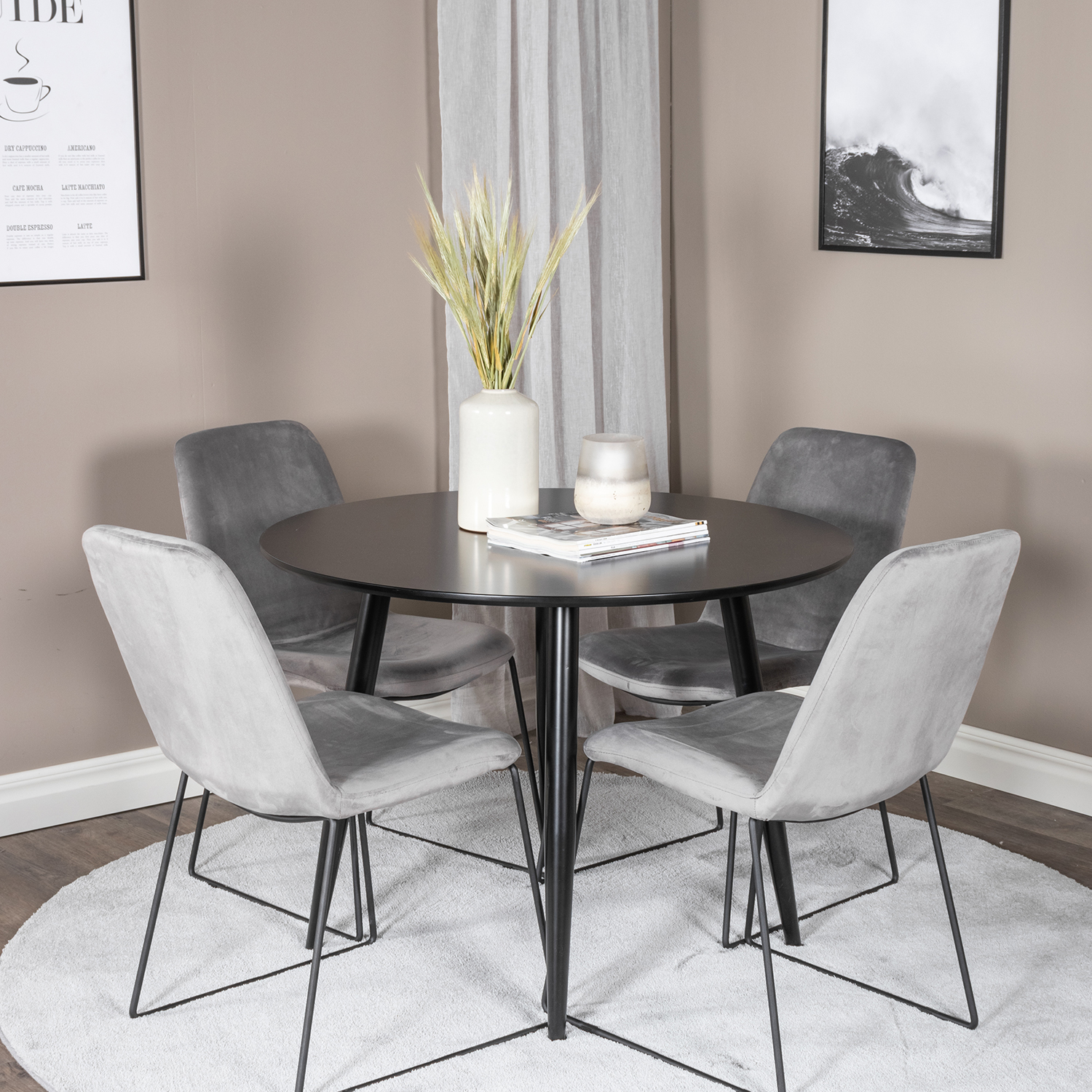Matgrupp Venture Home Plake med 4 Muscot Stolar Sammet Runt