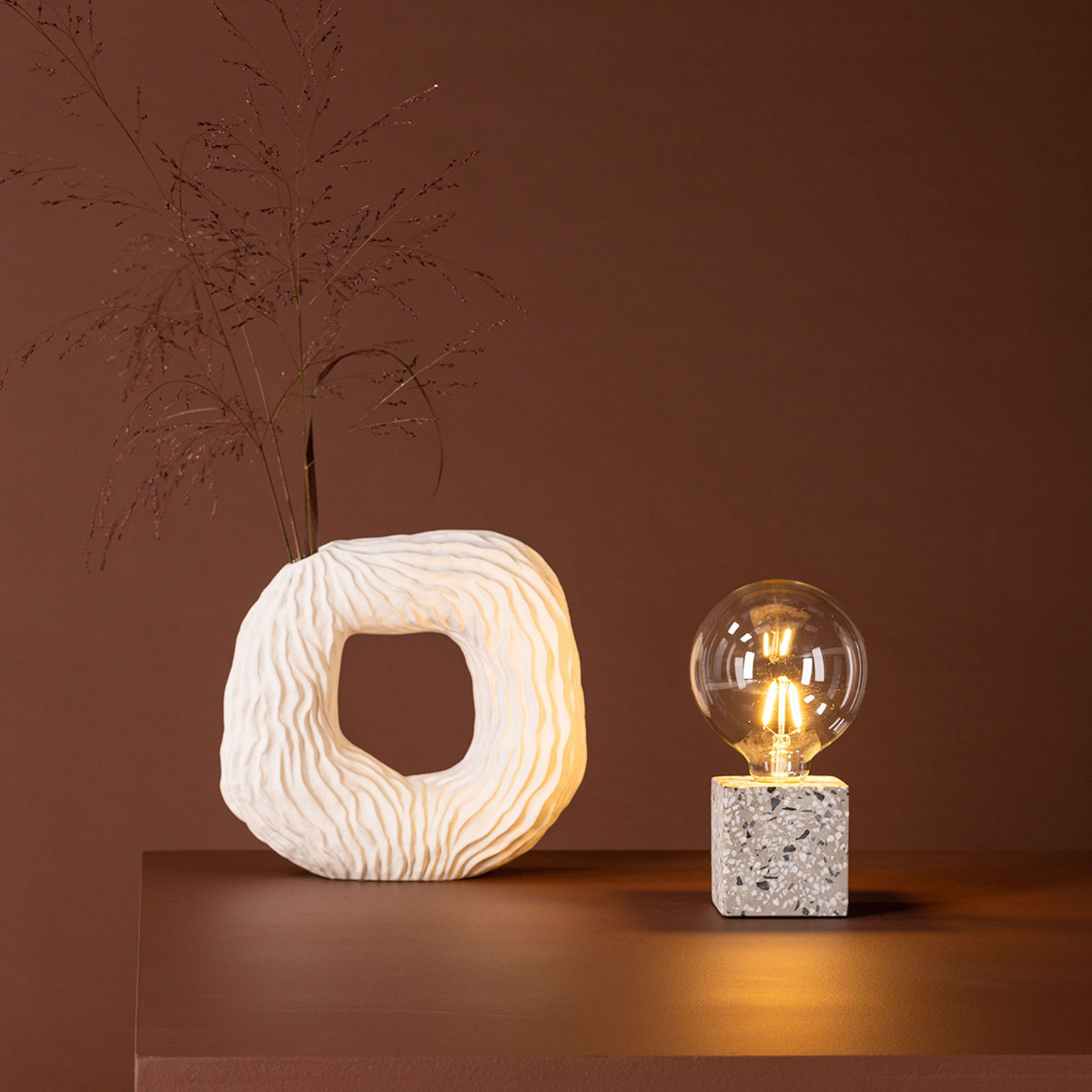 Bordslampa Venture Home Rilche