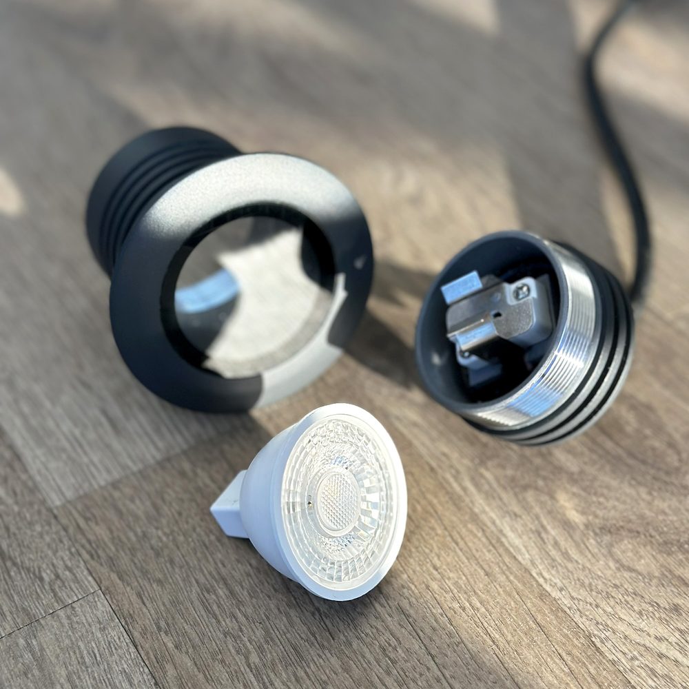 In-ground spot LightsOn Onyx