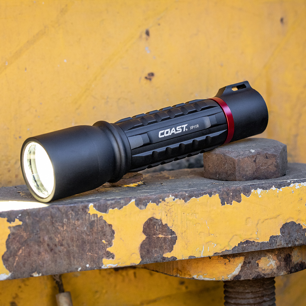 Ficklampa Coast XP11R Uppladdningsbar 2100 lumen