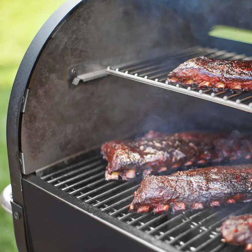 Pelletsgrill Weber SmokeFire EX4 GBS Träpelletsgrill med Weber Connect-Teknik