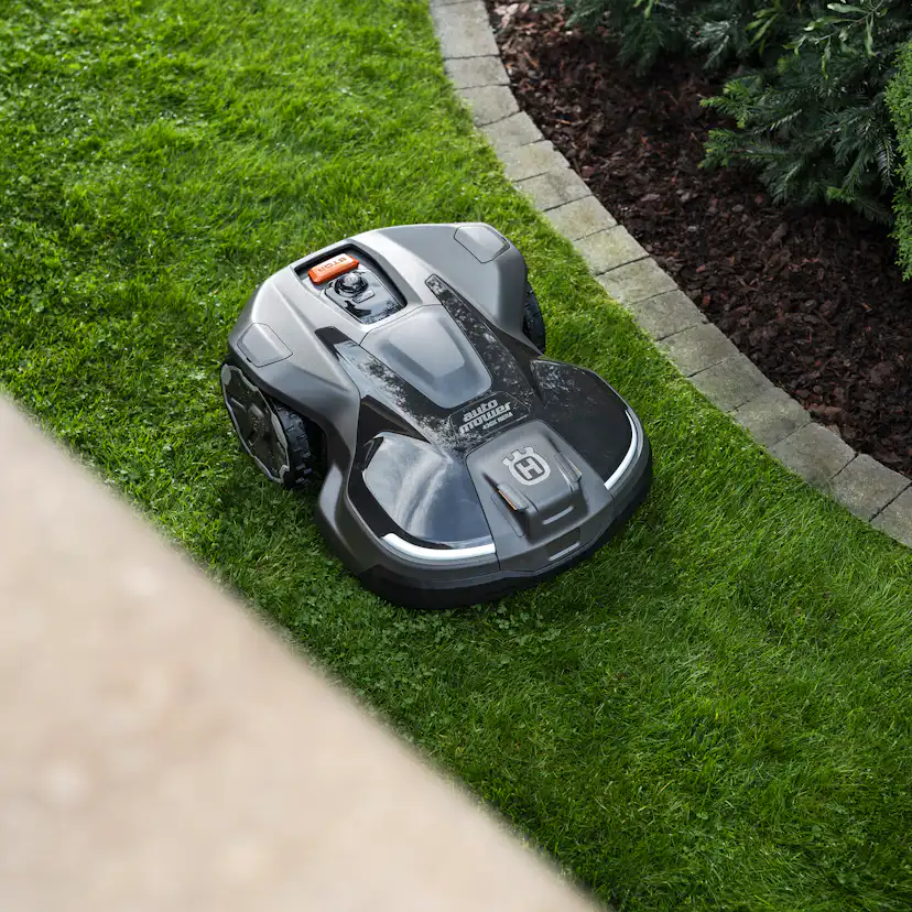 Robotgräsklippare Husqvarna Automower® 305E NERA