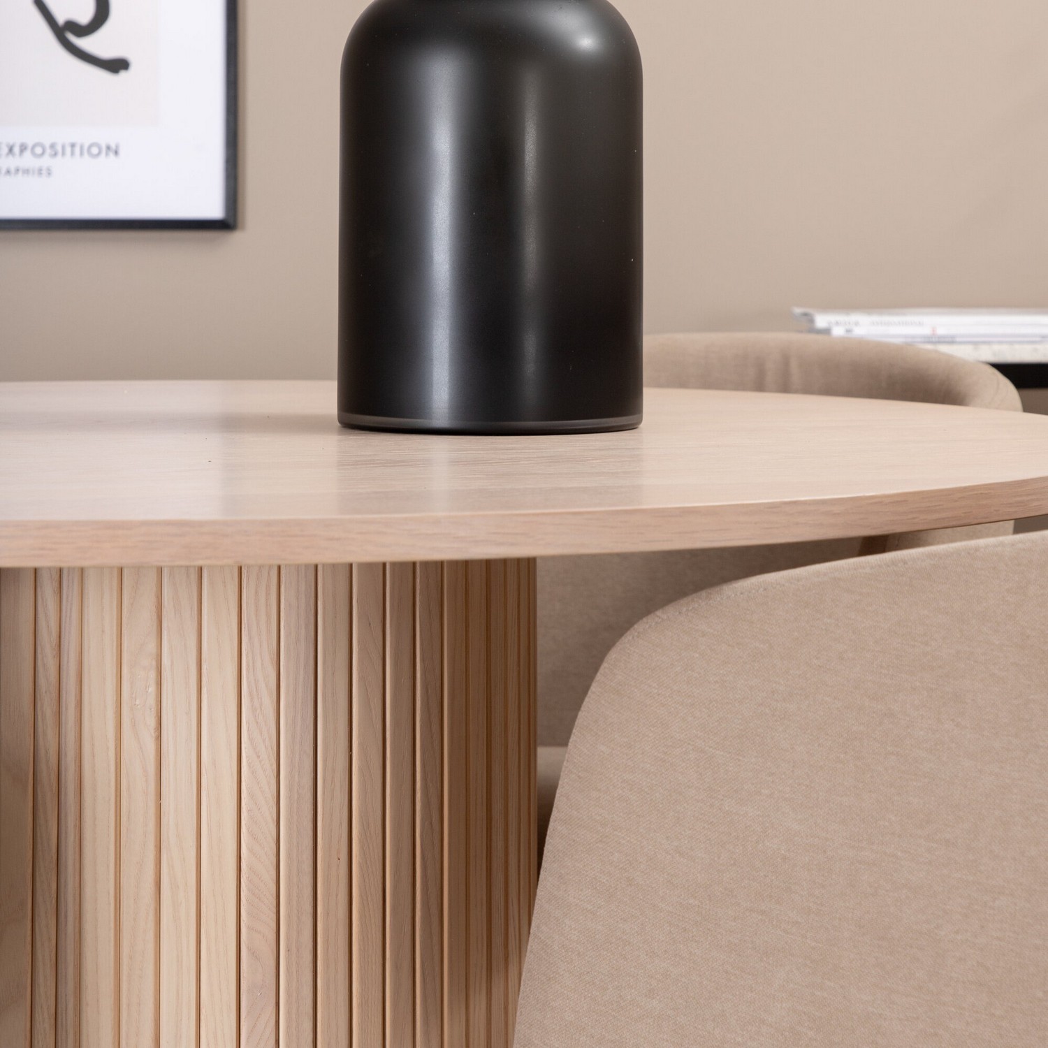 Matgrupp Venture Home Bianca Rund med 4 Bergen Stolar Polyester