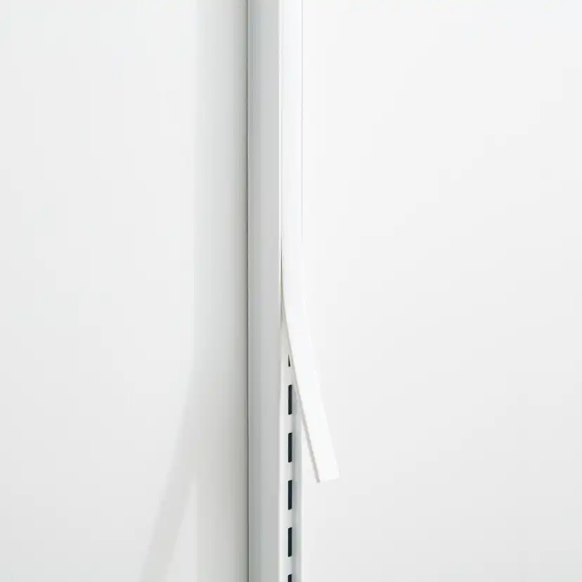Täcklist skena 1100mm Färg: Matt Vit