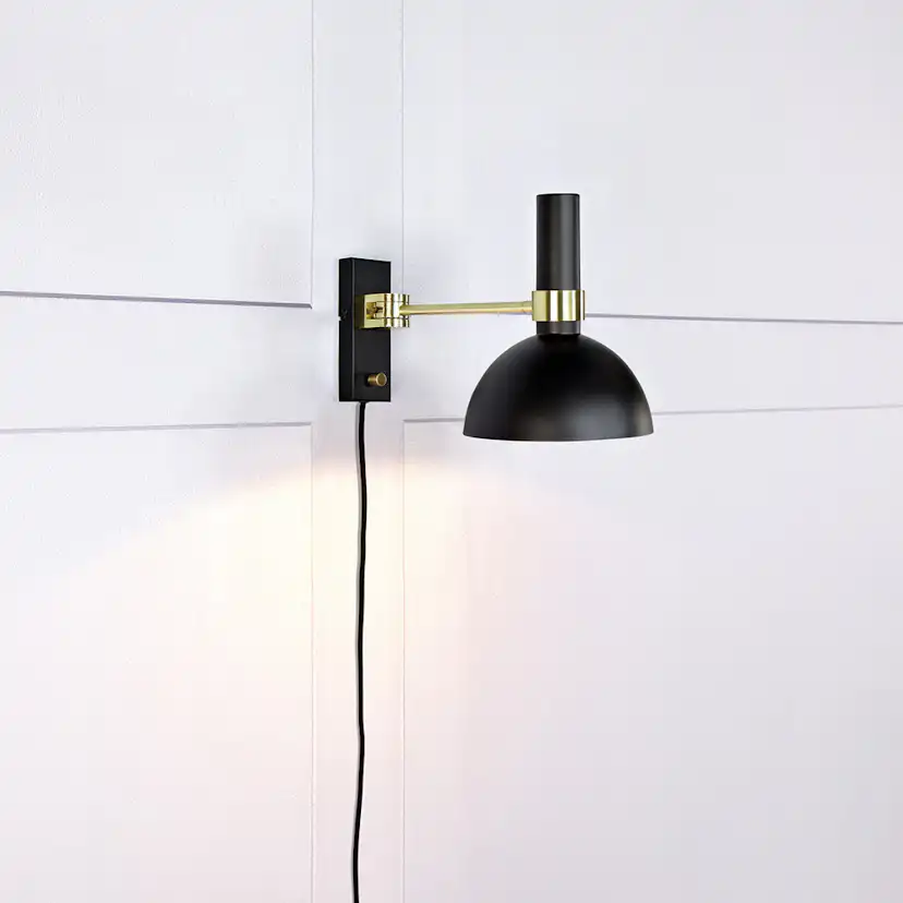 Vägglampa Markslöjd Larry