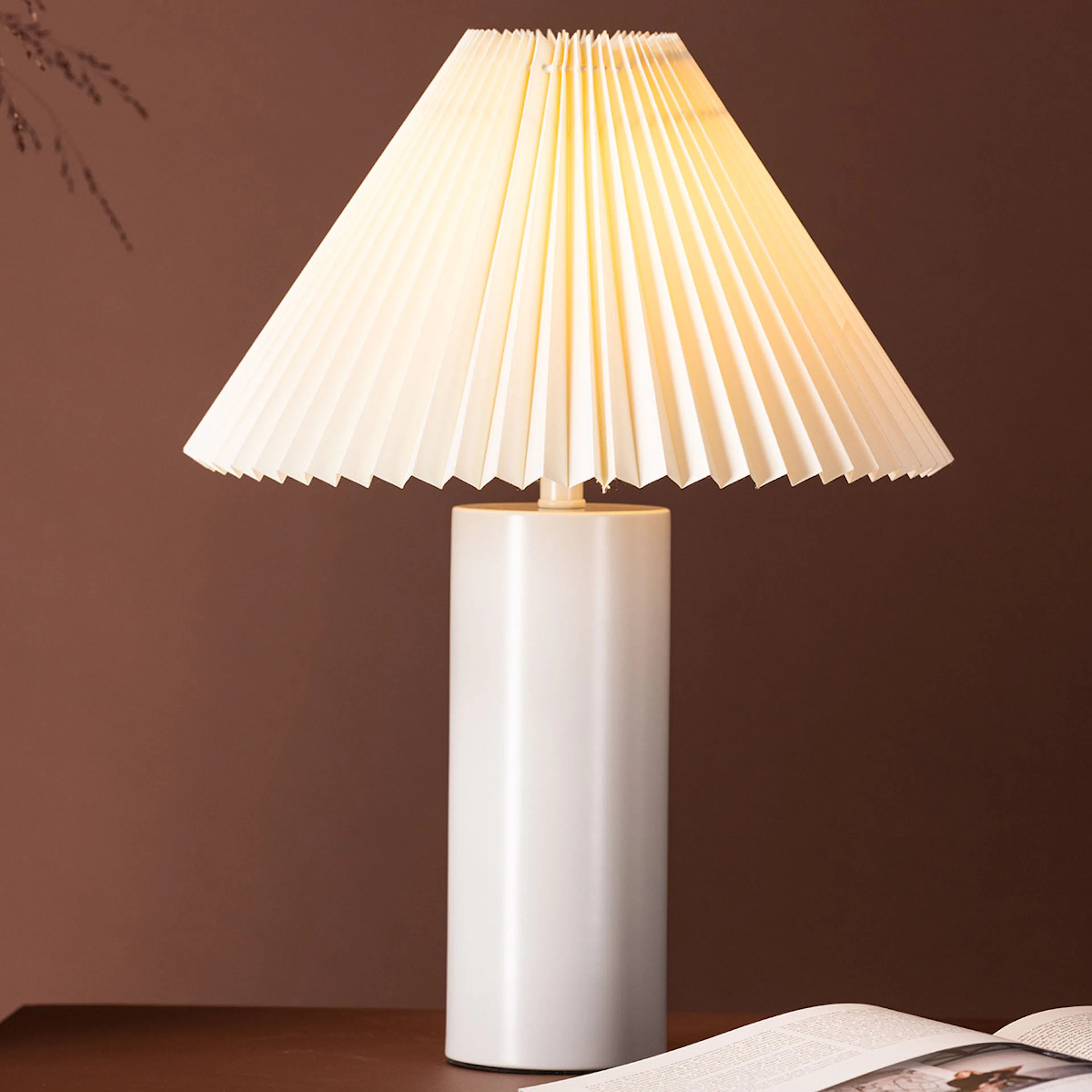 Bordslampa Venture Home Largin