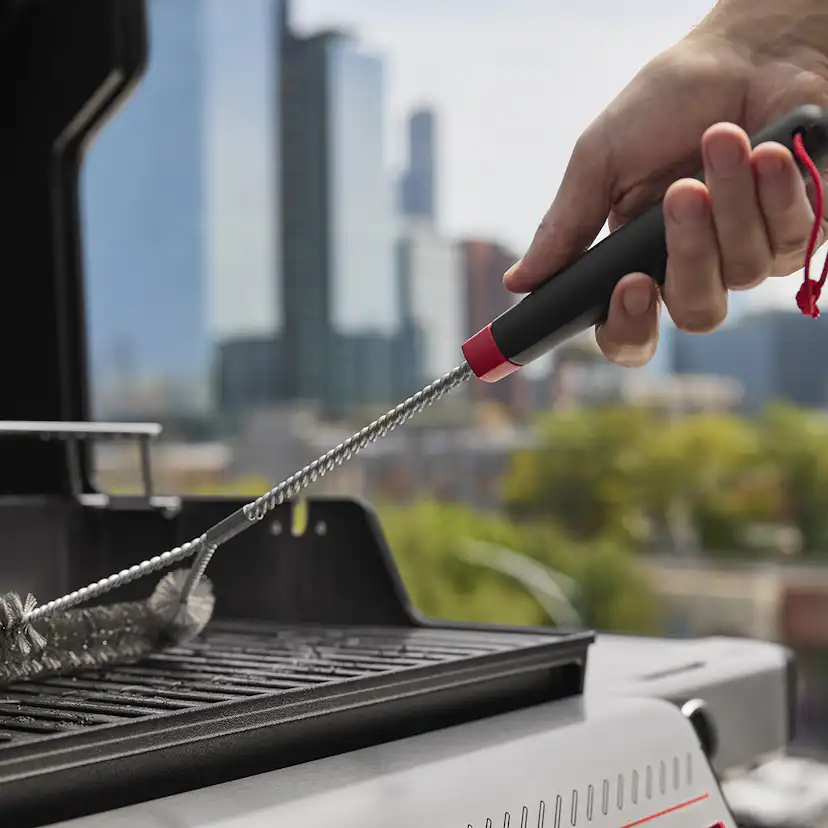 Gasolgrill Weber Spirit E-425 med Porslinsemaljerat Gjutjärnsgaller 4 Brännare & Sidobrännare