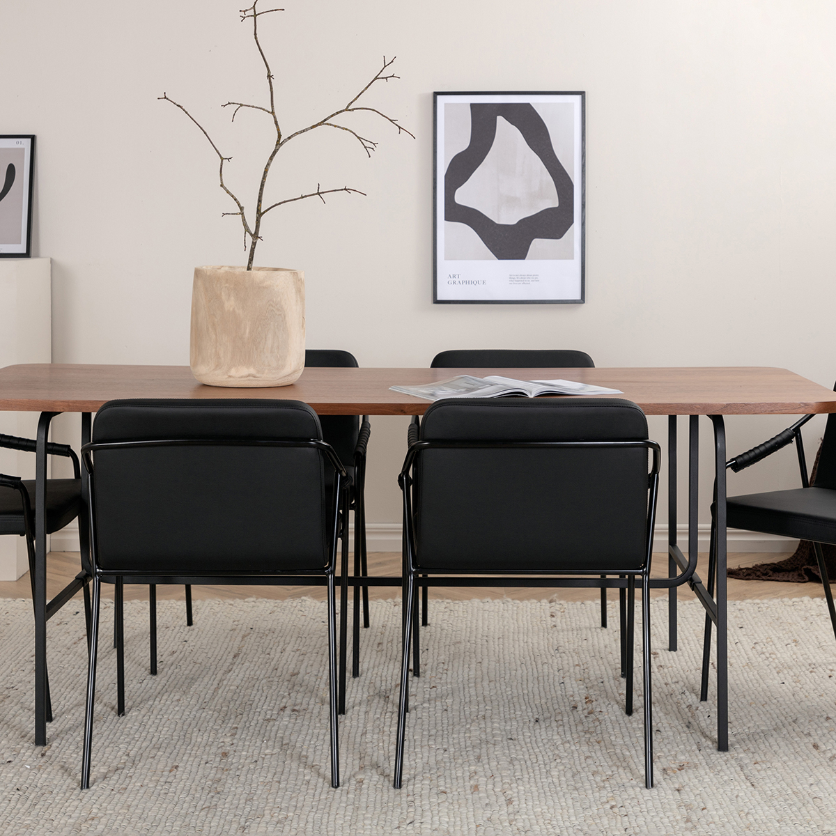 Matgrupp Venture Home Chicago matbord och Tjärö matstol Brun