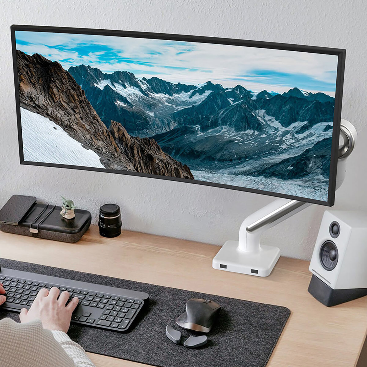 Monitor Arm Desire2 Aluminium upp till 35"