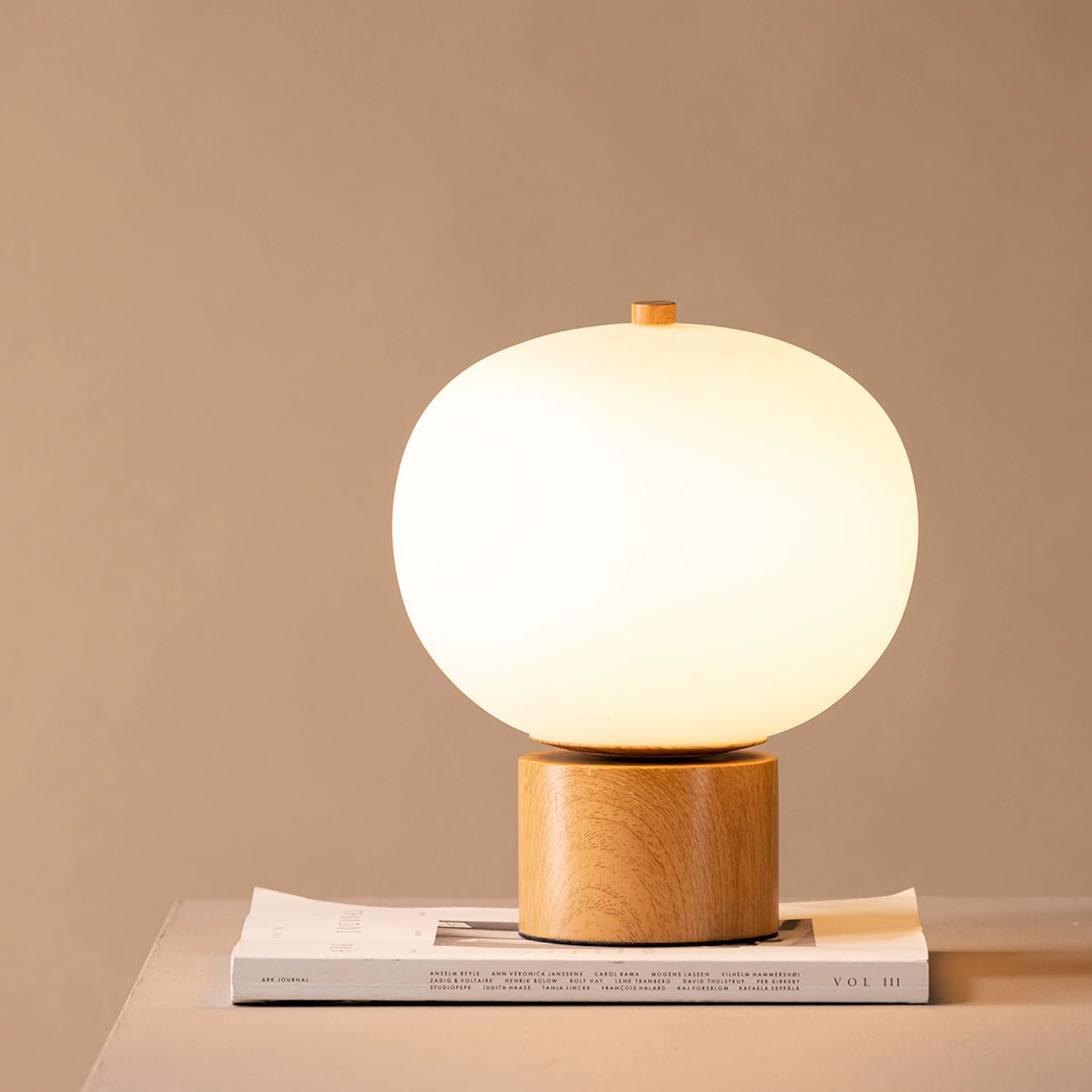 Cholet Table Lamp - Nature / White glass Natur/Vit