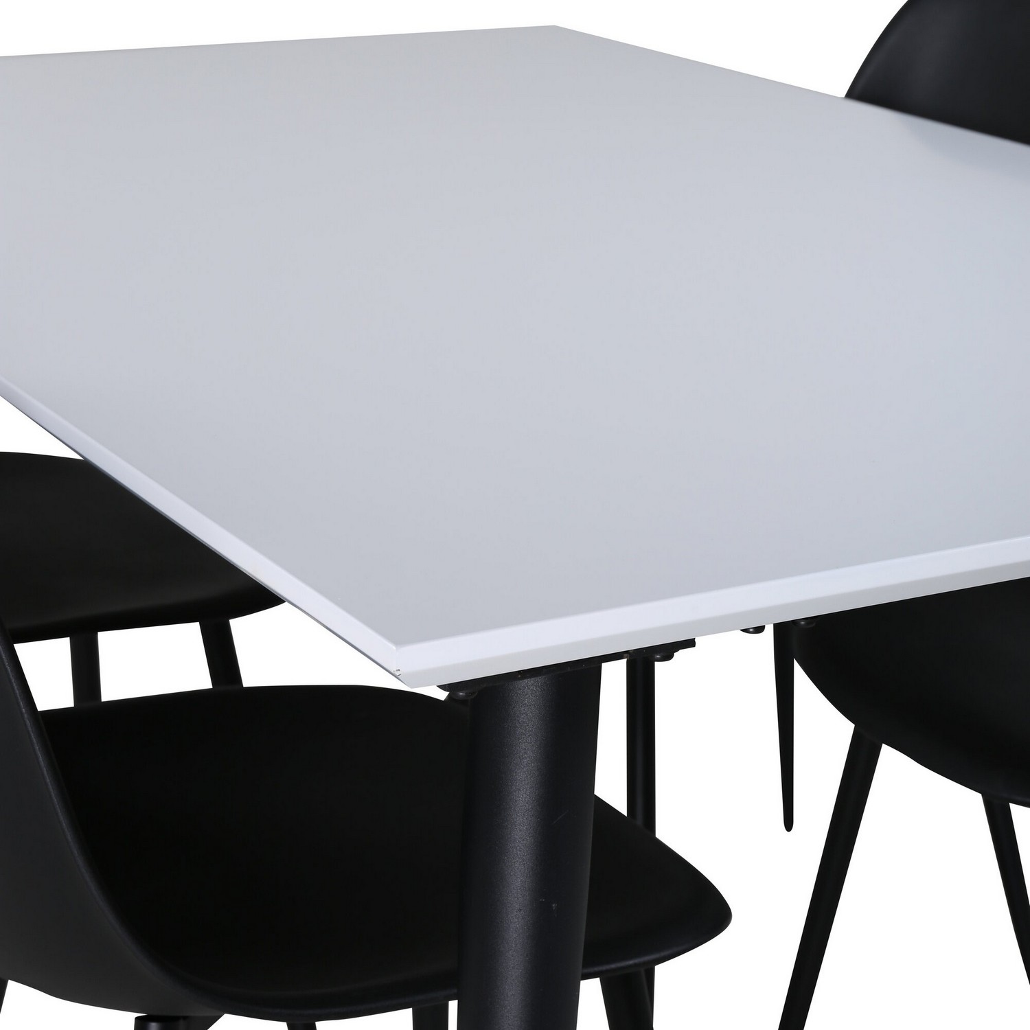 Matgrupp Venture Home Jolie med 4 Pobbie Stolar Järn