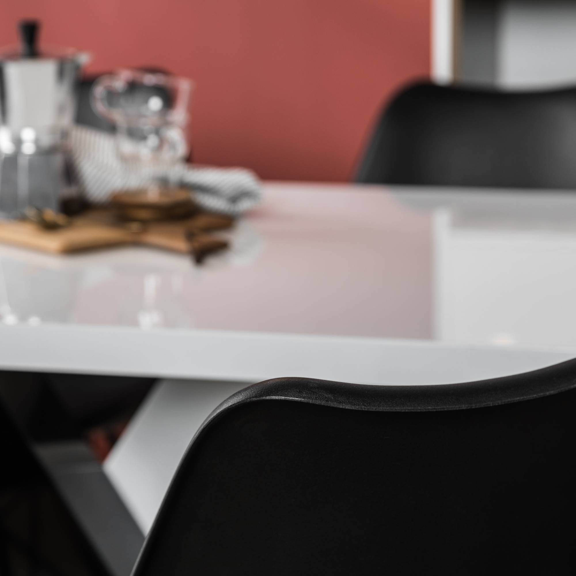 Matgrupp Scandinavian Choice Cesi Rektangulärt Matbord 140 cm med 4 Shell Matstol