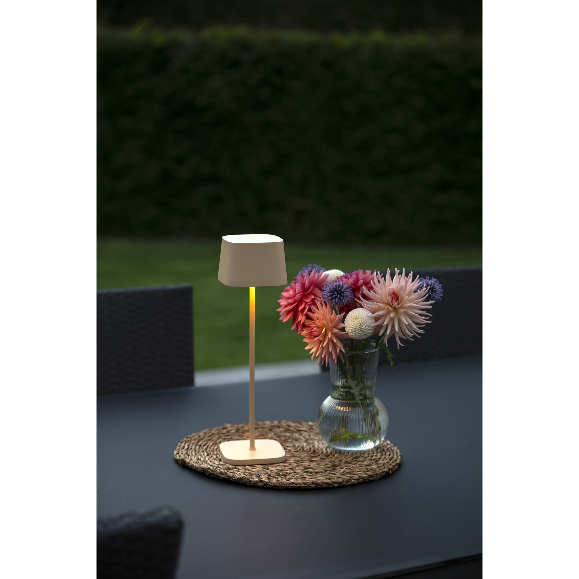 Bordslampa Gnosjö Konstsmide Capri USB