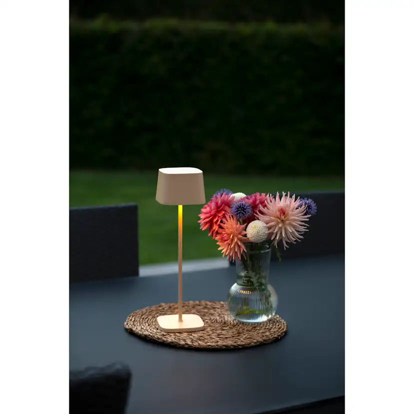 Bordslampa Gnosjö Konstsmide Capri USB