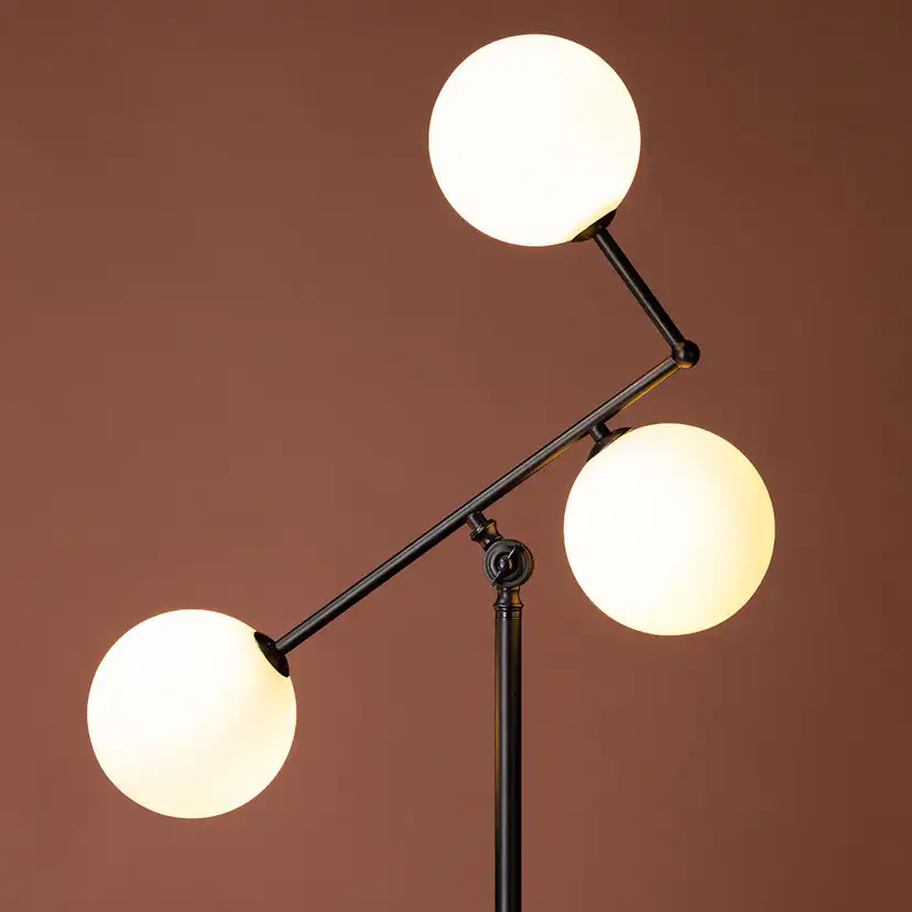 Golvlampa Venture Home Marsan