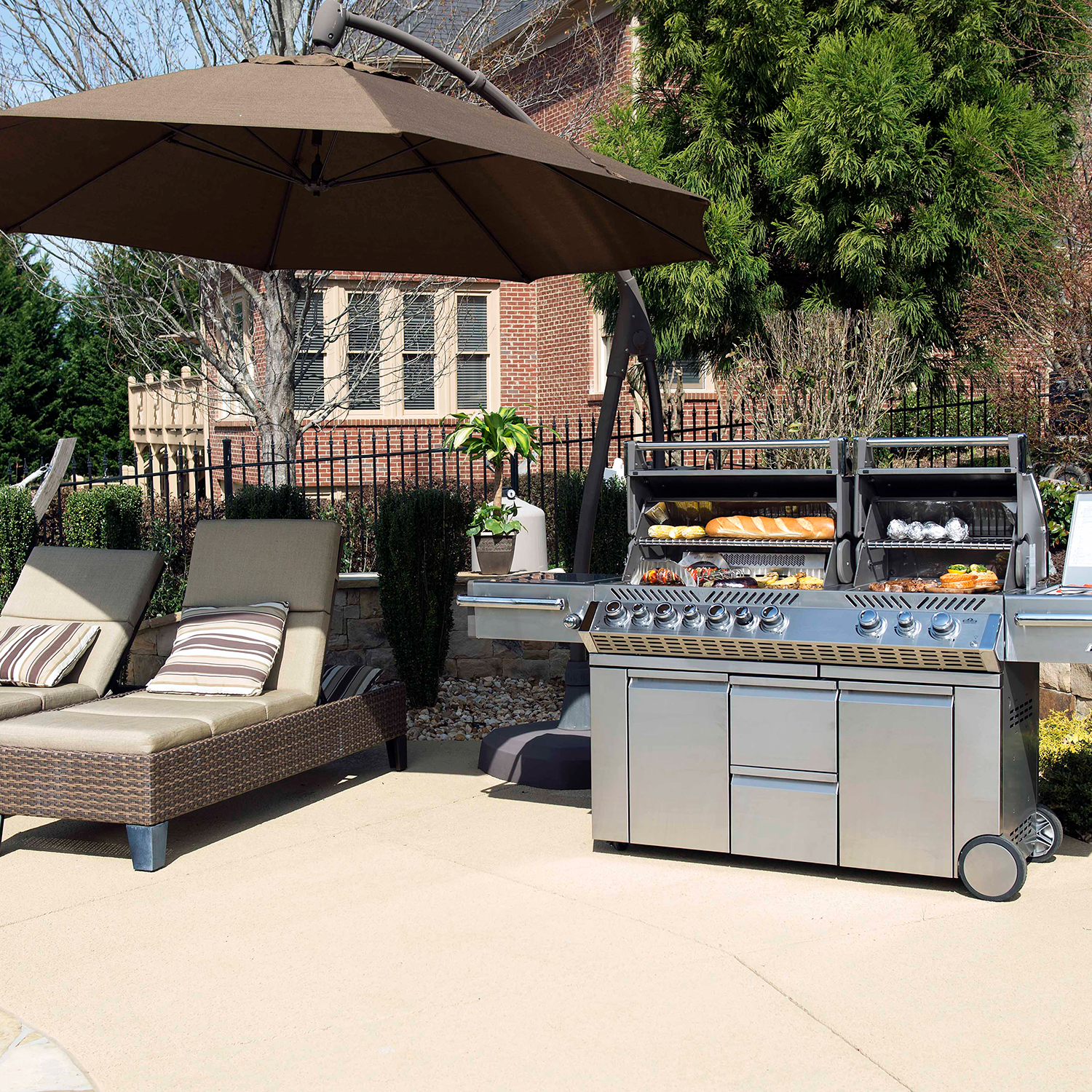 Gasolgrill Napoleon PRO825-3