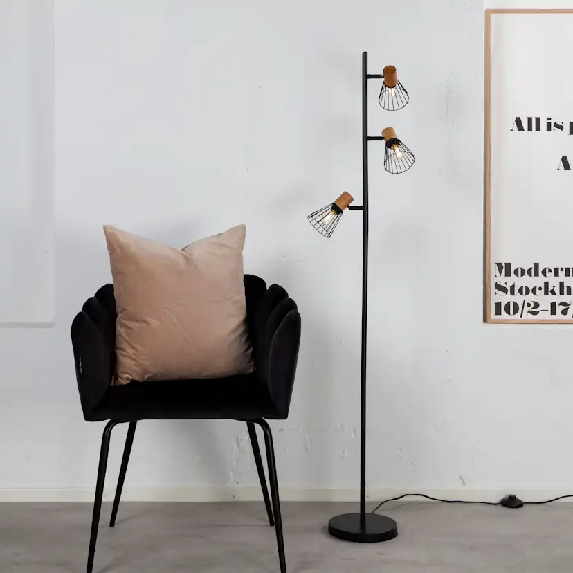 Golvlampa Venture Home Atticus