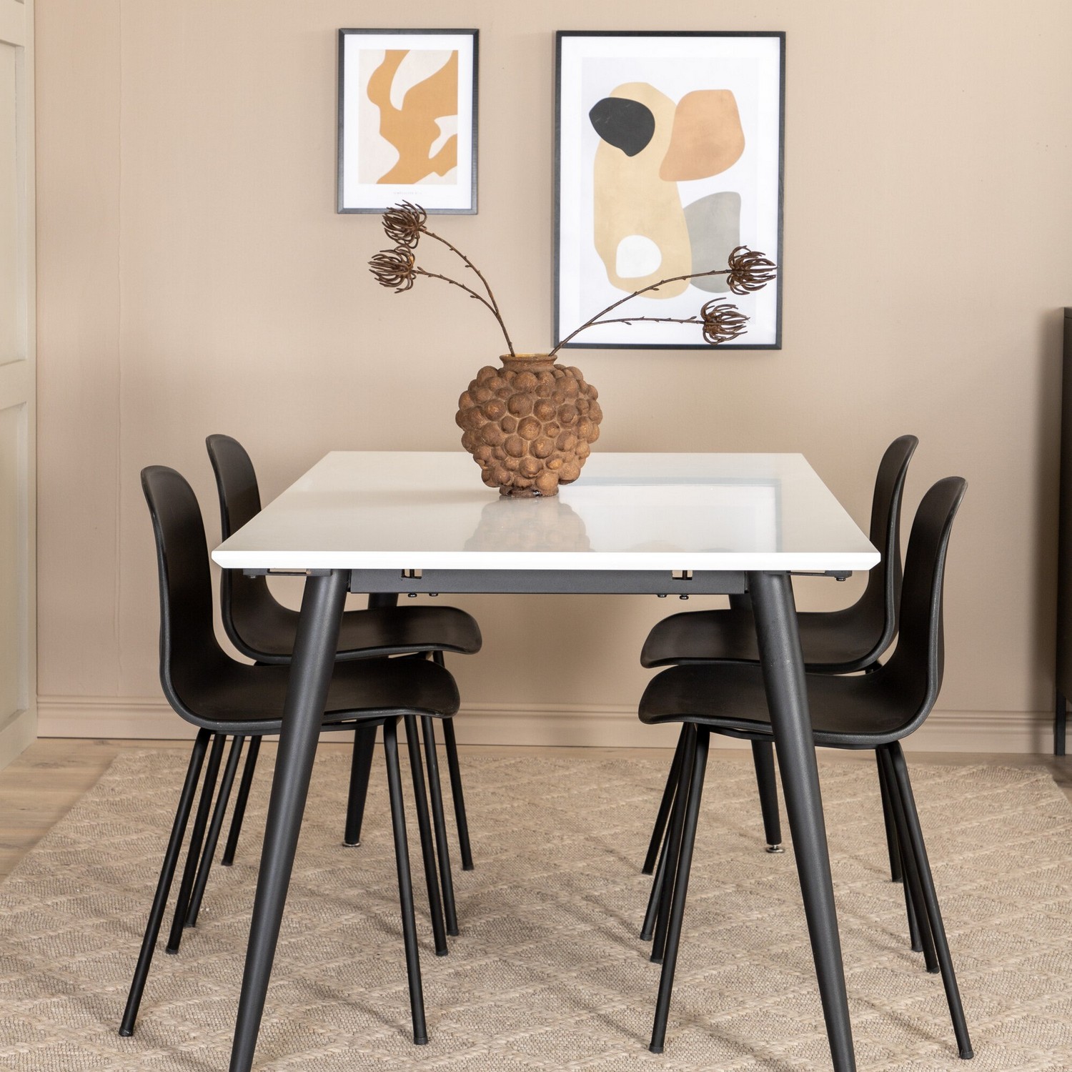 Matgrupp Venture Home Jolie med 4 Ardi Stolar