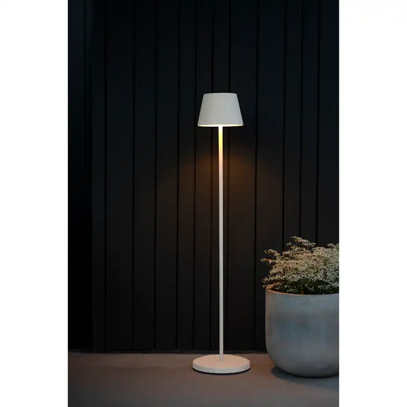 Golvlampa Gnojsö Konstsmide Pomezia M USB