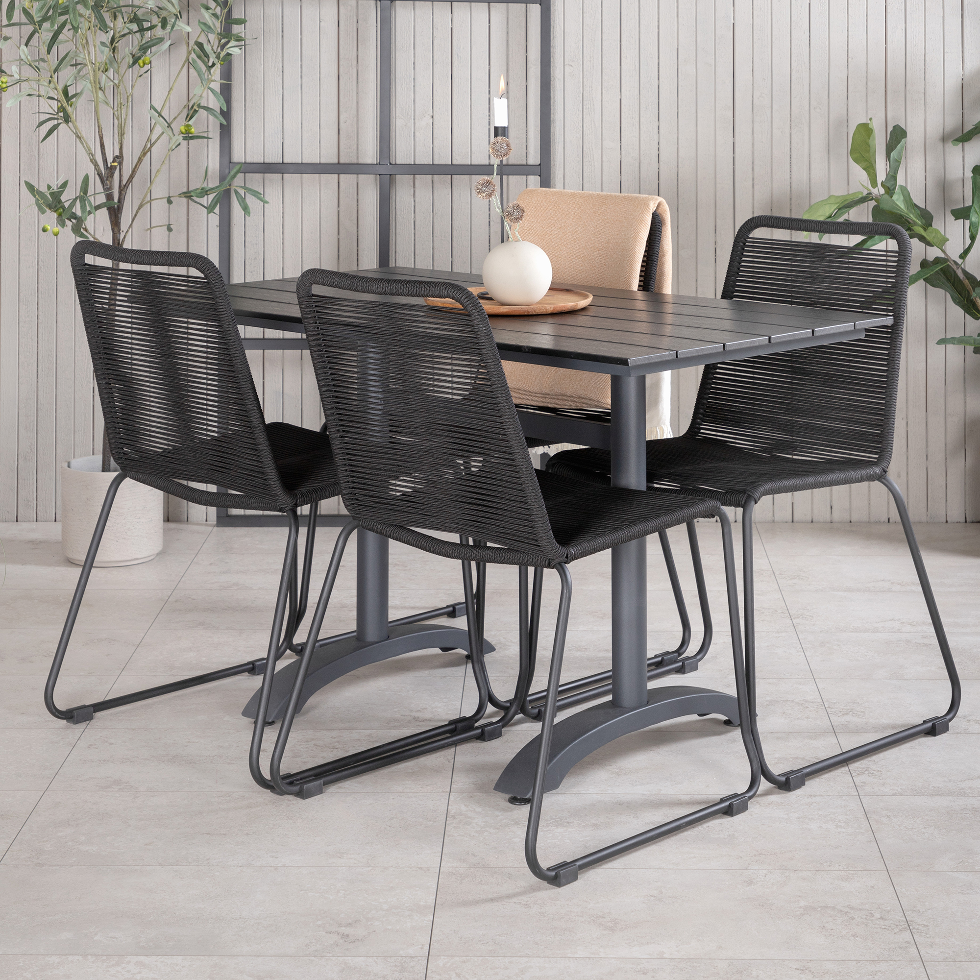 Matgrupp Venture Home Denver med 4 Lindos Stolar