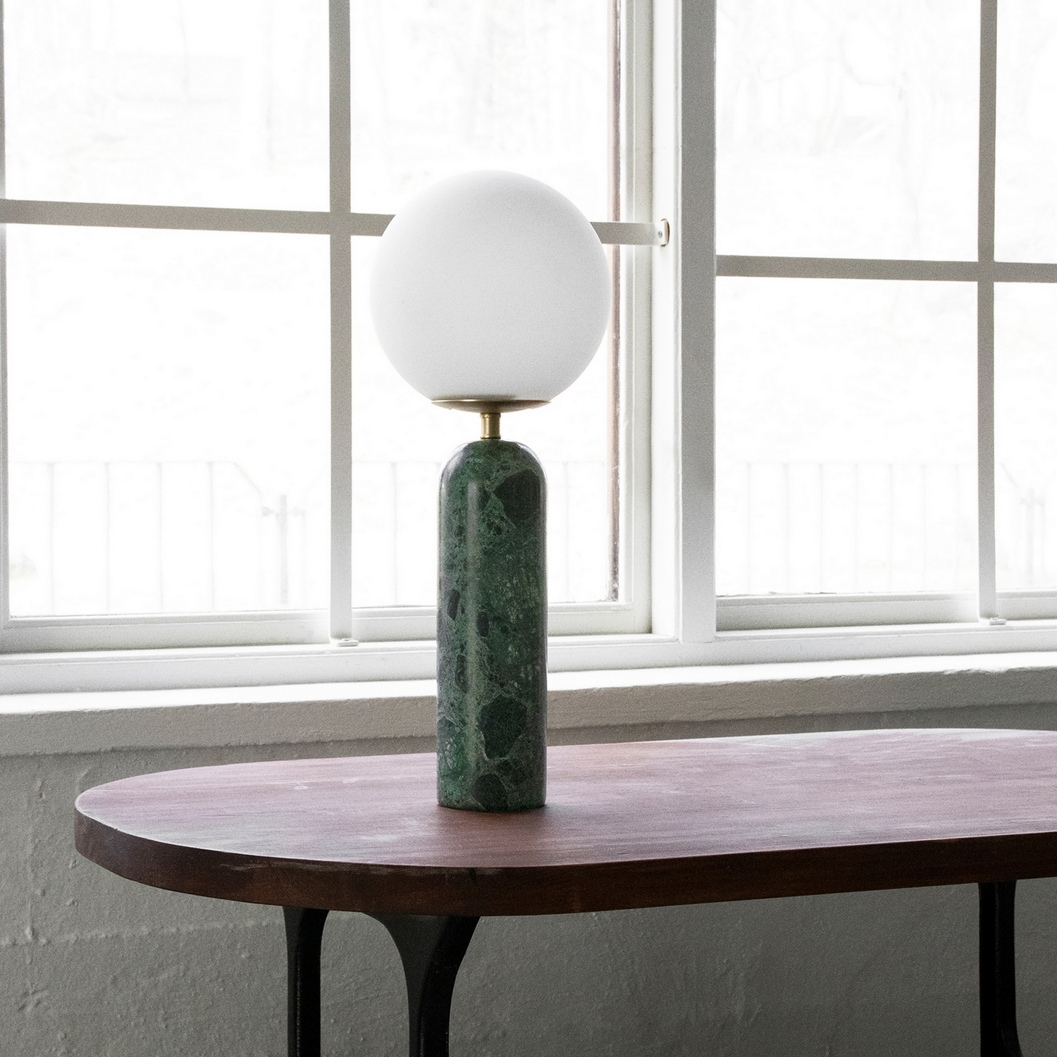 Bordslampa Globen Lighting Torrano