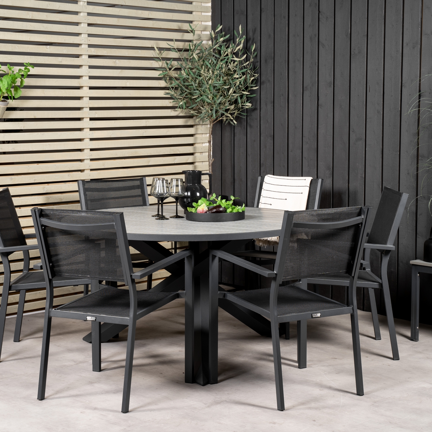 Matgrupp Venture Home Pincy Ø140 med 6 Copacabana Matstolar