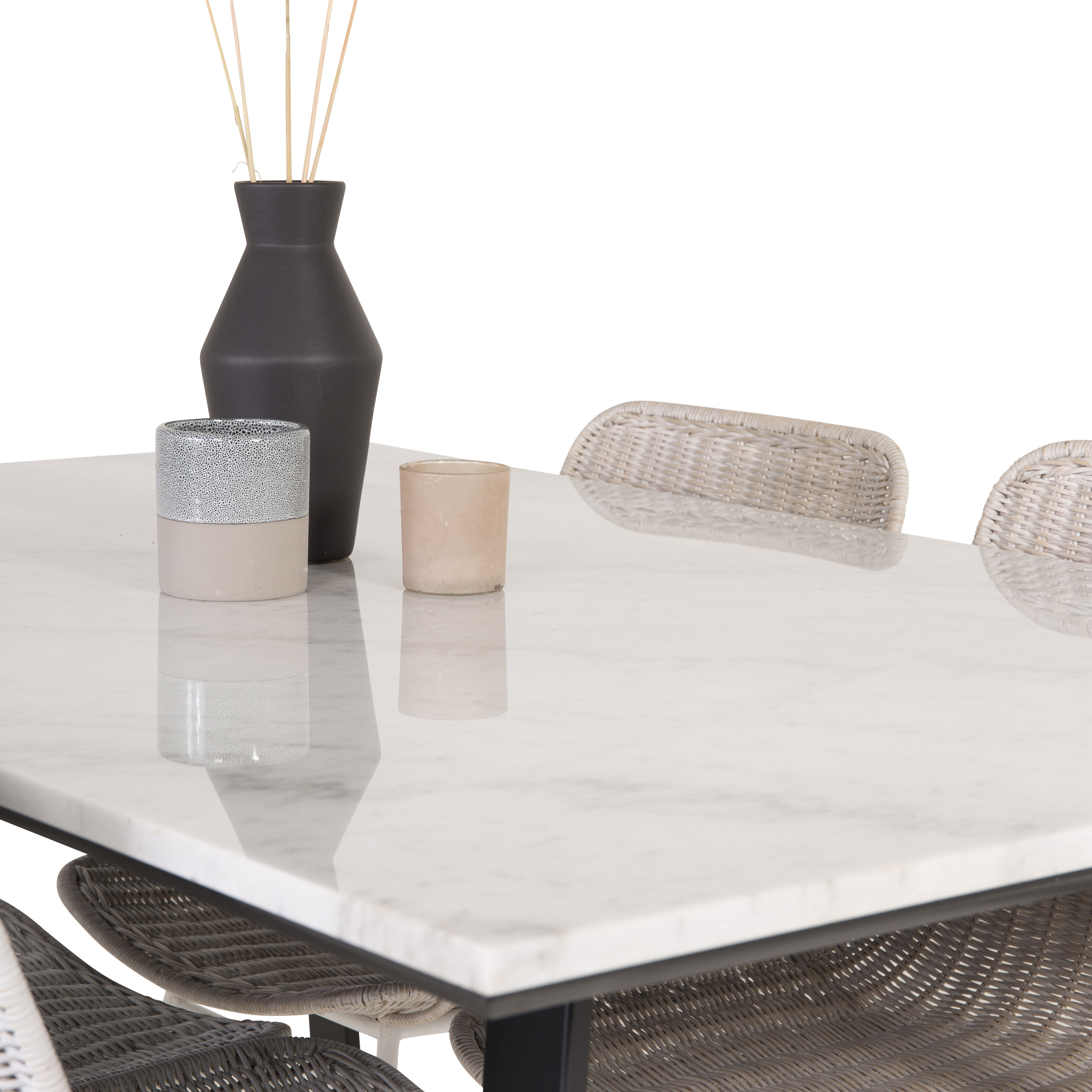 Matgrupp Venture Home Estelle 140 med 4 Cornelia Stolar