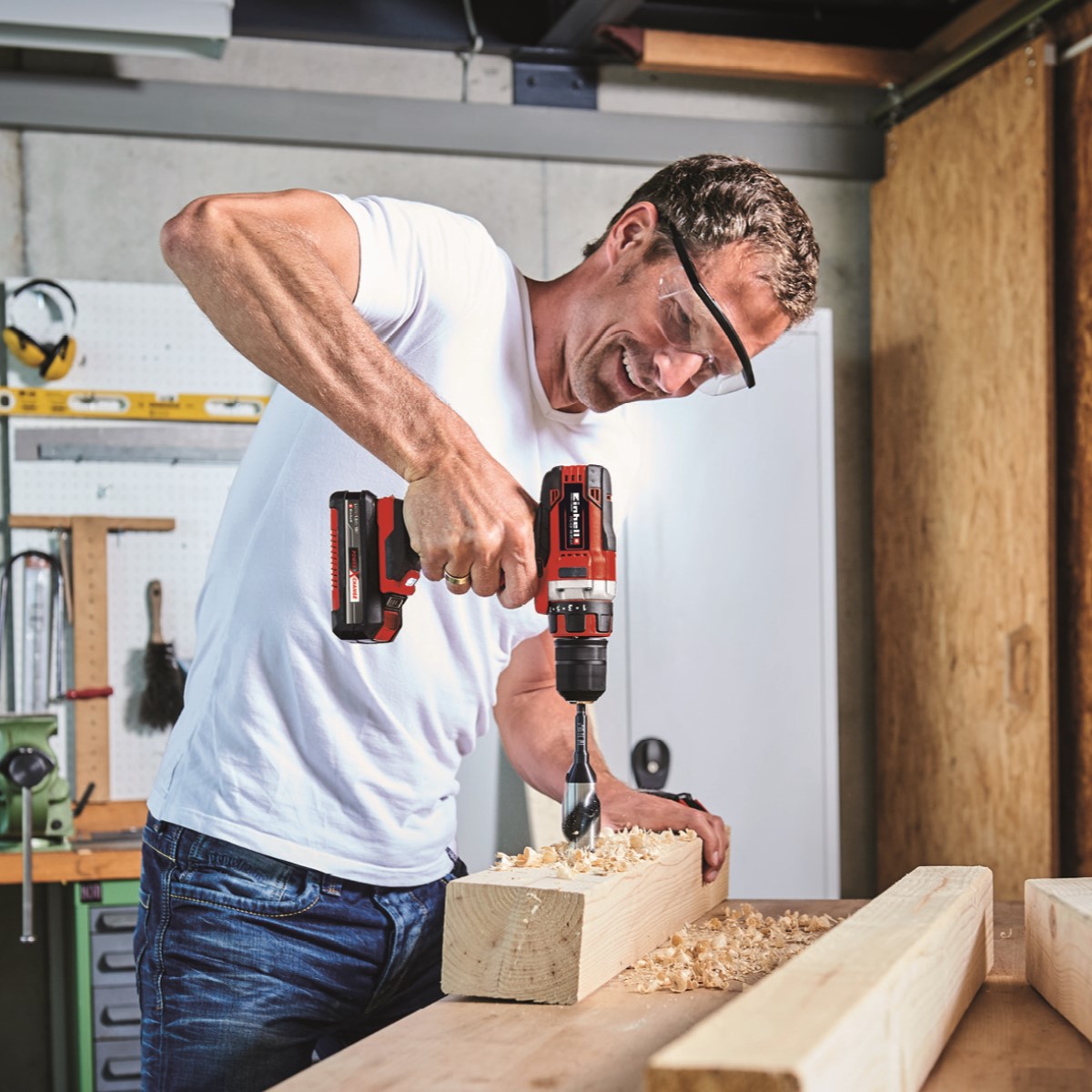 Borrskruvdragare Einhell TE-CD 18/40 (2x1,5Ah)