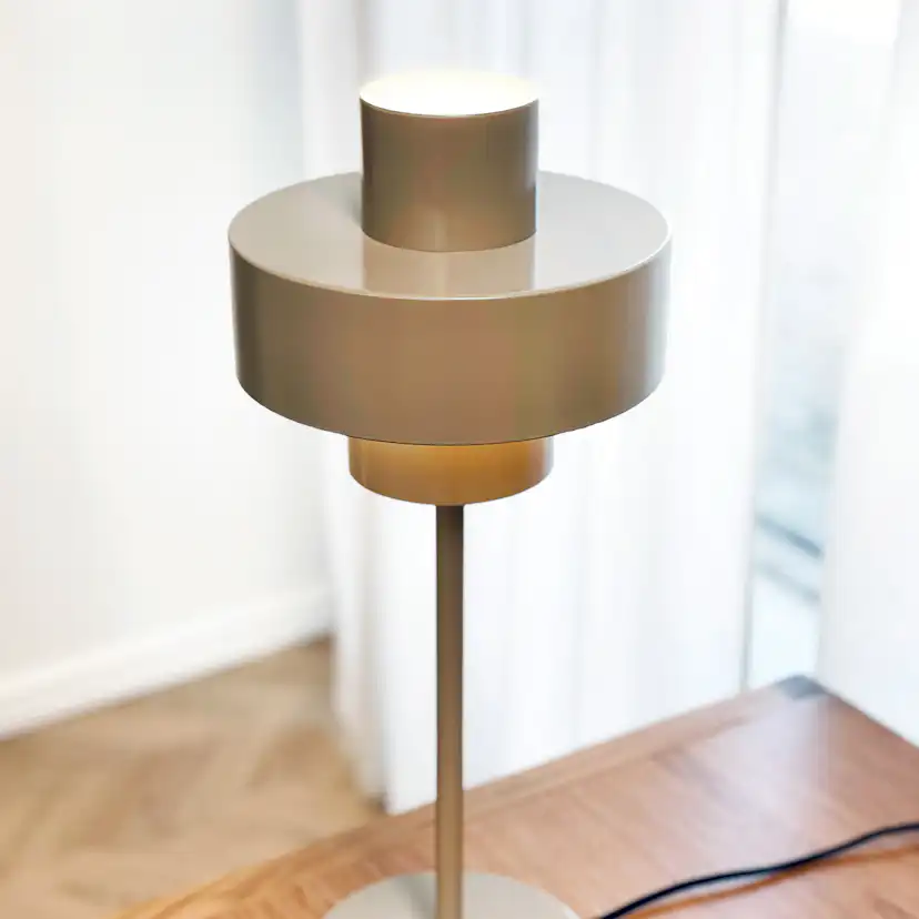Bordslampa Dyberg Larsen Stoke