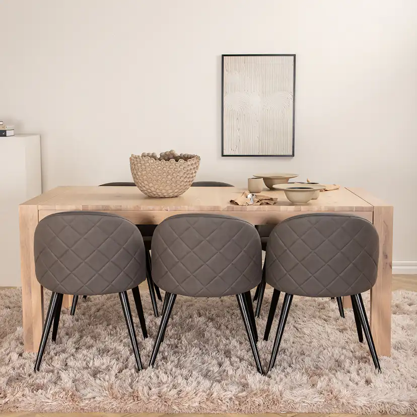 Matgrupp Venture Home Shy med 6 Valentina Stitcthes Stolar Mikrofiber