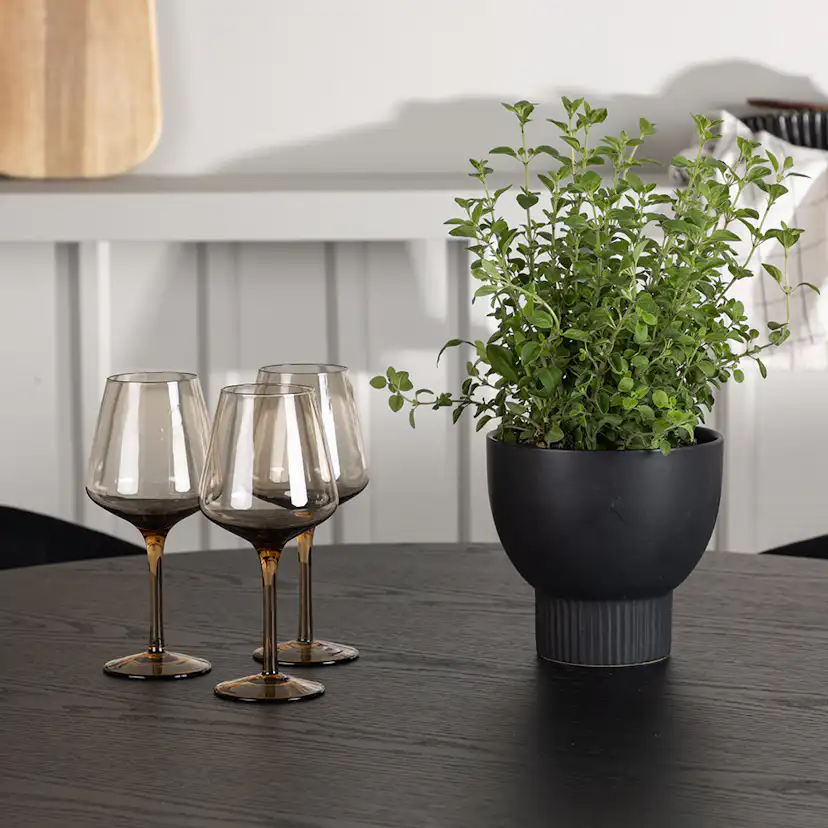 Matgrupp Venture Home Olivia Ø110 cm med 4 st Selma stolar