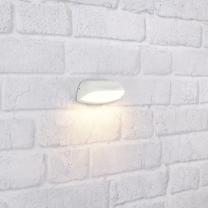 Vägglampa Markslöjd Cape