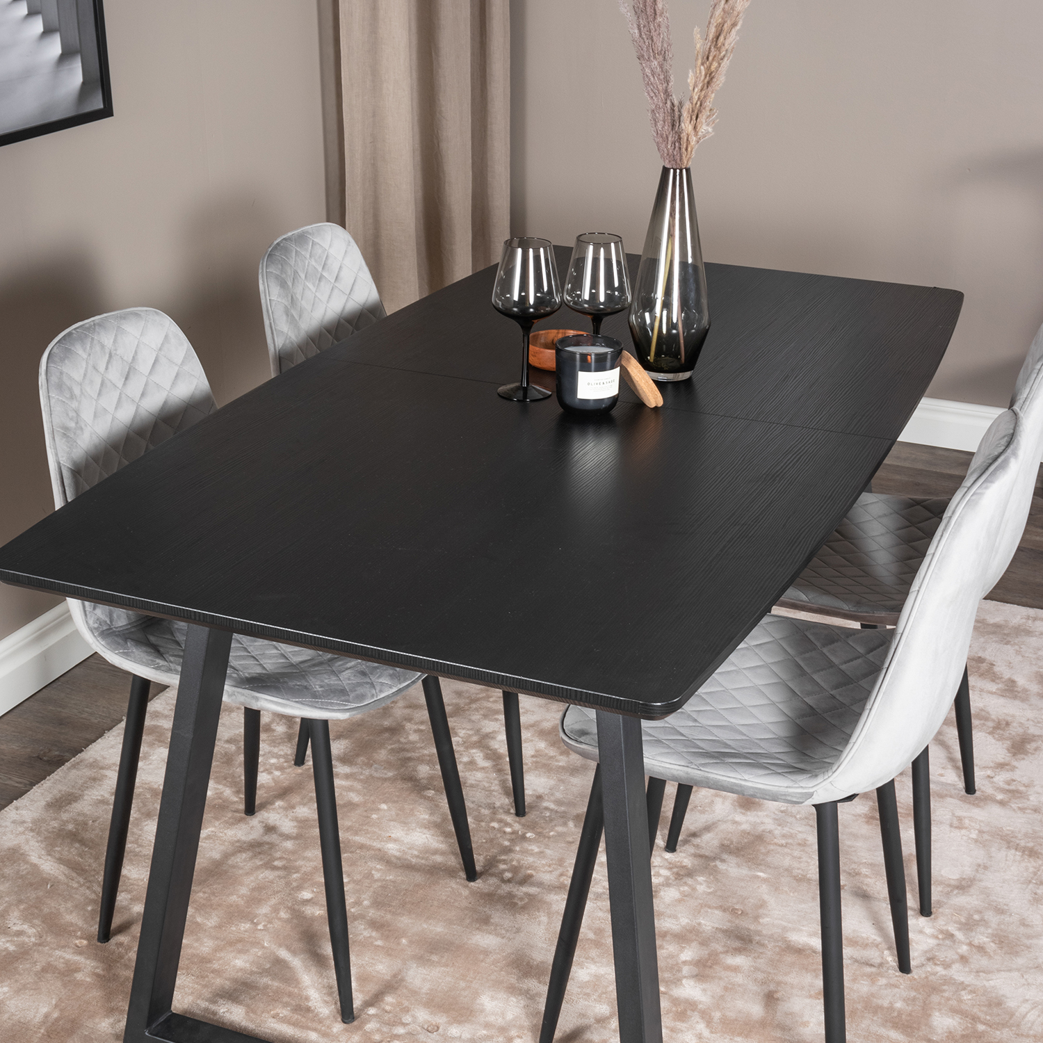 Inca Extentiontable - Black top /+Polar Diamond Chair -_4 Svart/Grå