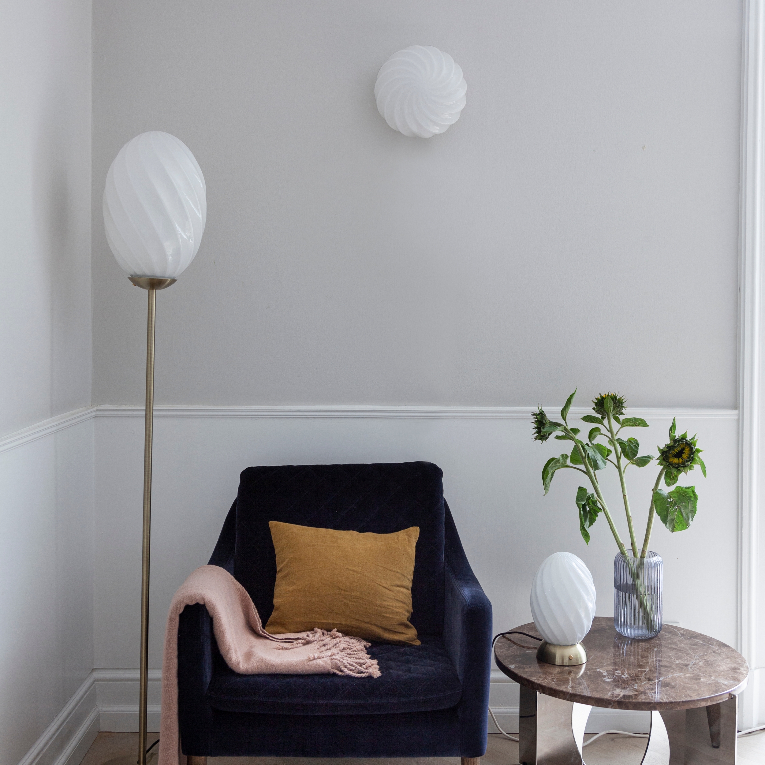 Golvlampa Halo Design Twist Oval Opal G9