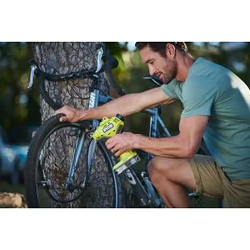 Luftpåfyllare RYOBI ONE+ R18PI-0 18V 0,7 kg (utan batteri & laddare)