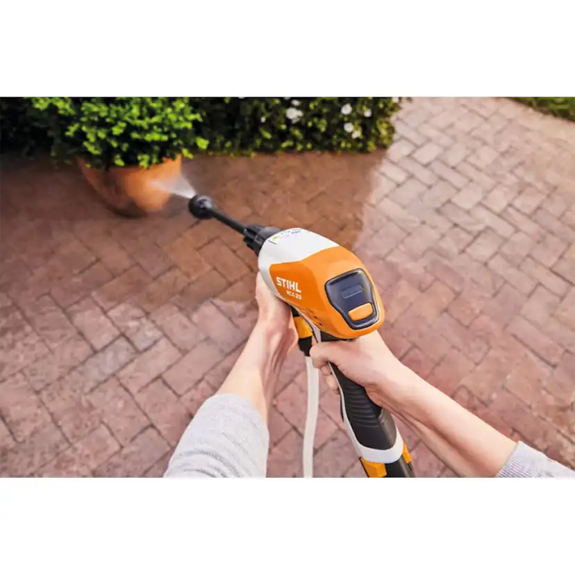 Högtryckstvätt STIHL RCA 20 Batteridriven - Flexibel Rengöring för Hem och Resa