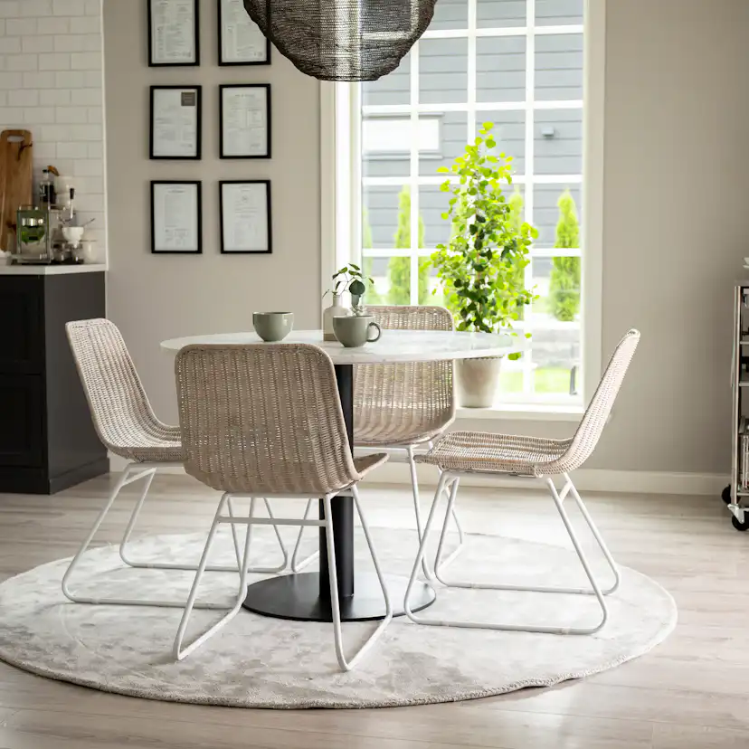 Matgrupp Venture Home Roxanna med 4 Cornelia Stolar Vit Terazzo