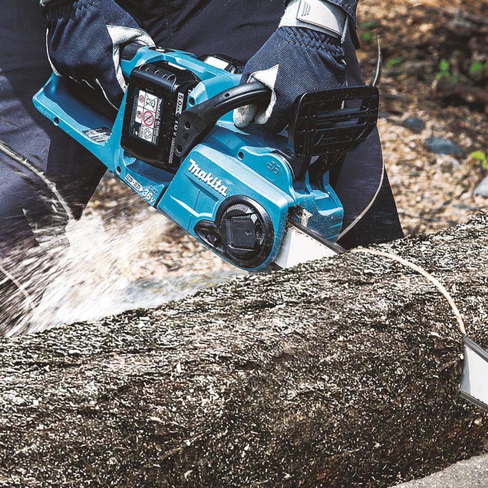 Motorsåg Makita LXT DUC303PT2 med Batteri