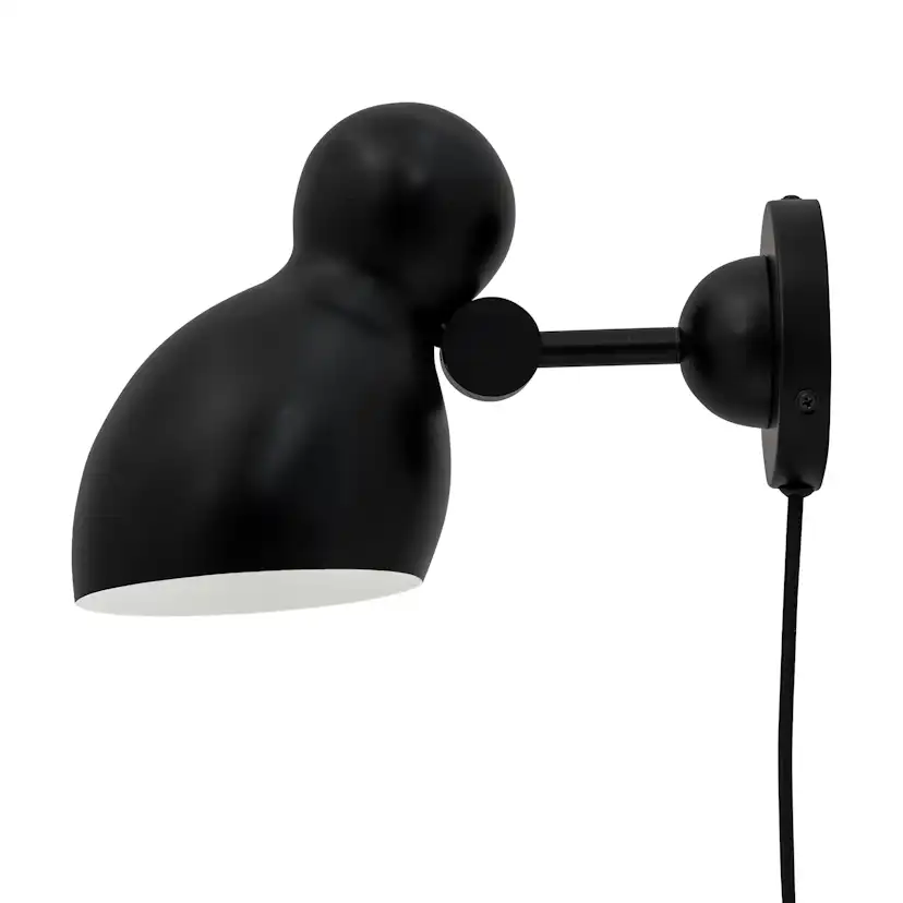 Vägglampa Dyberg Larsen Ludo