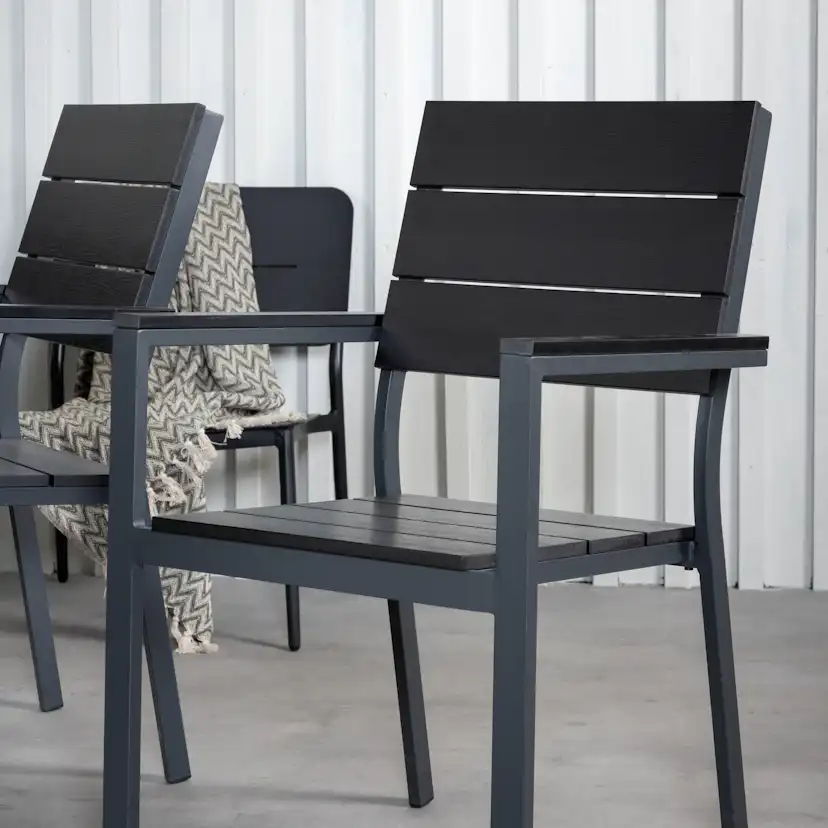 Matgrupp Venture Home Zurc med 6 Lede Stapelbara Matstolar