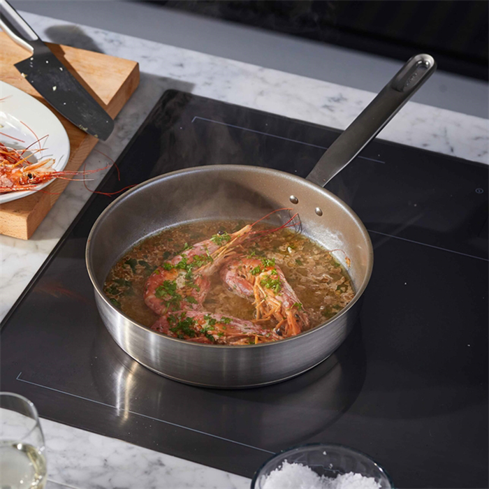 Traktörpanna Fiskars All Steel 26 cm Med Praktiska Måttenheter