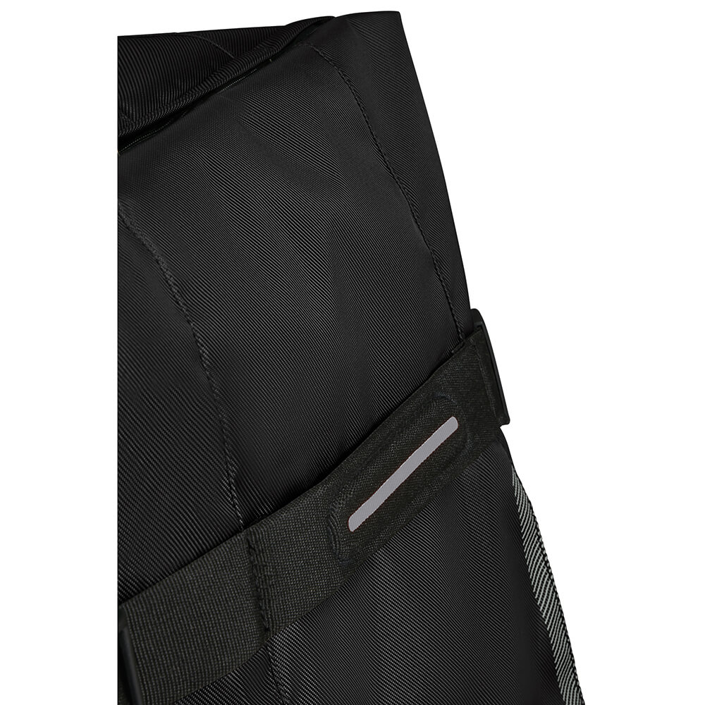 Duffelväska American Tourister Urban Track Duffle/WH Large