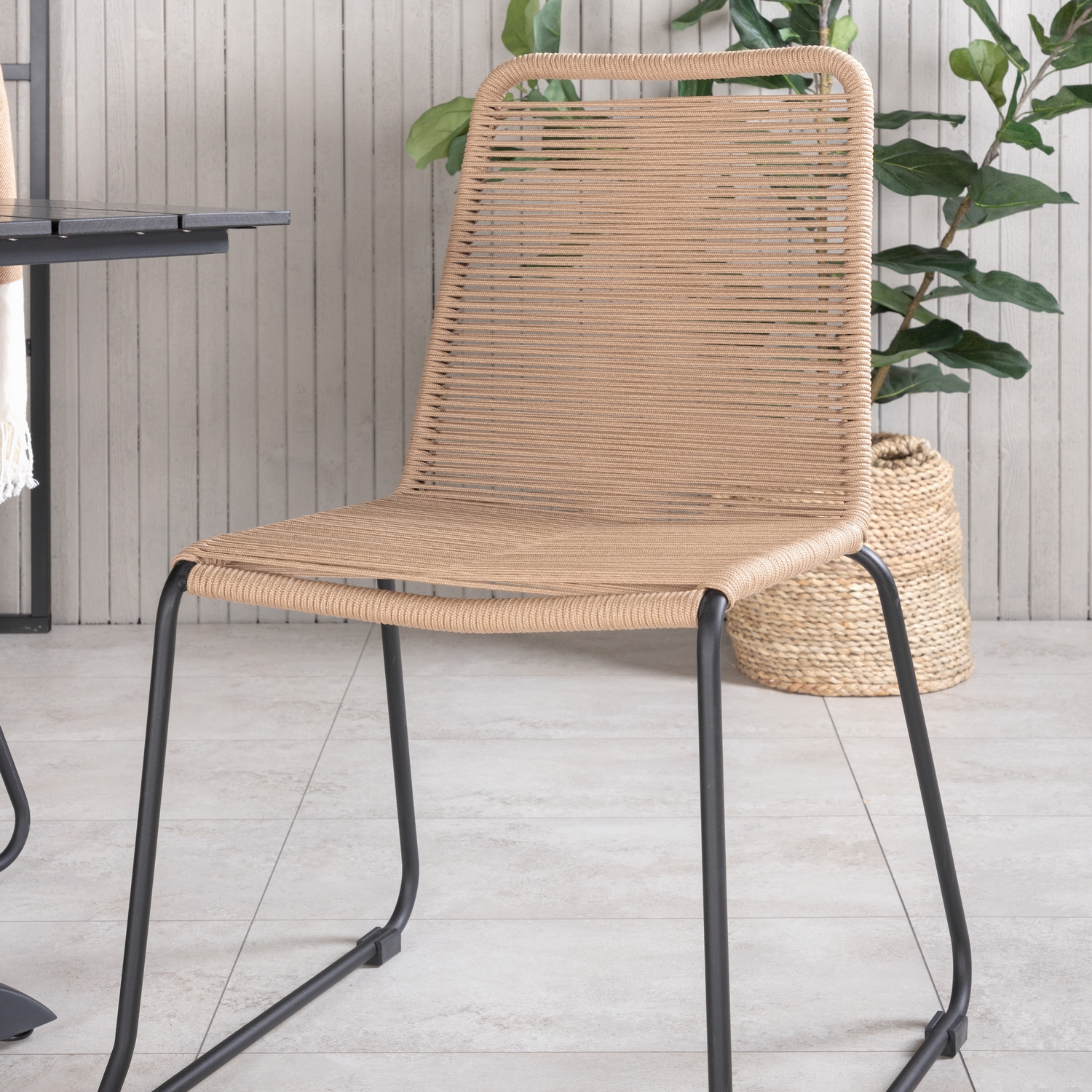 Matgrupp Venture Home Denver med 4 Lindos Stolar