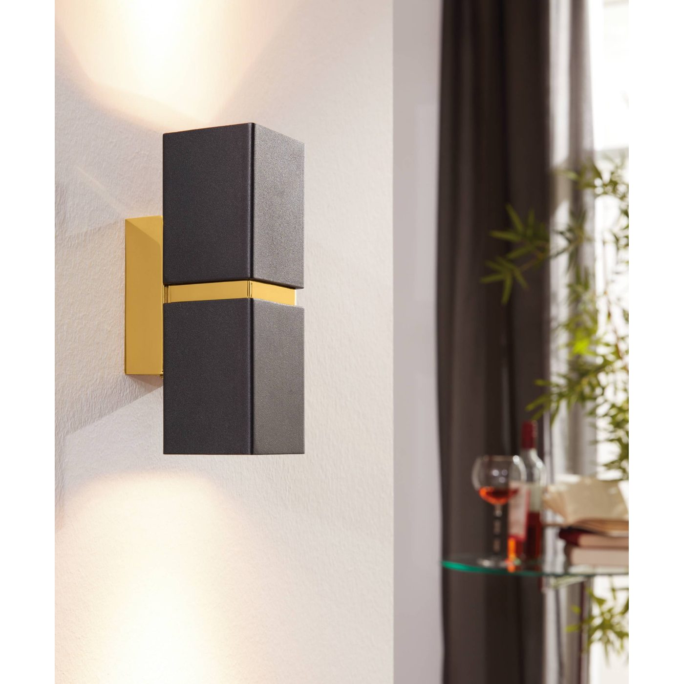 Vägglampa Eglo Passa