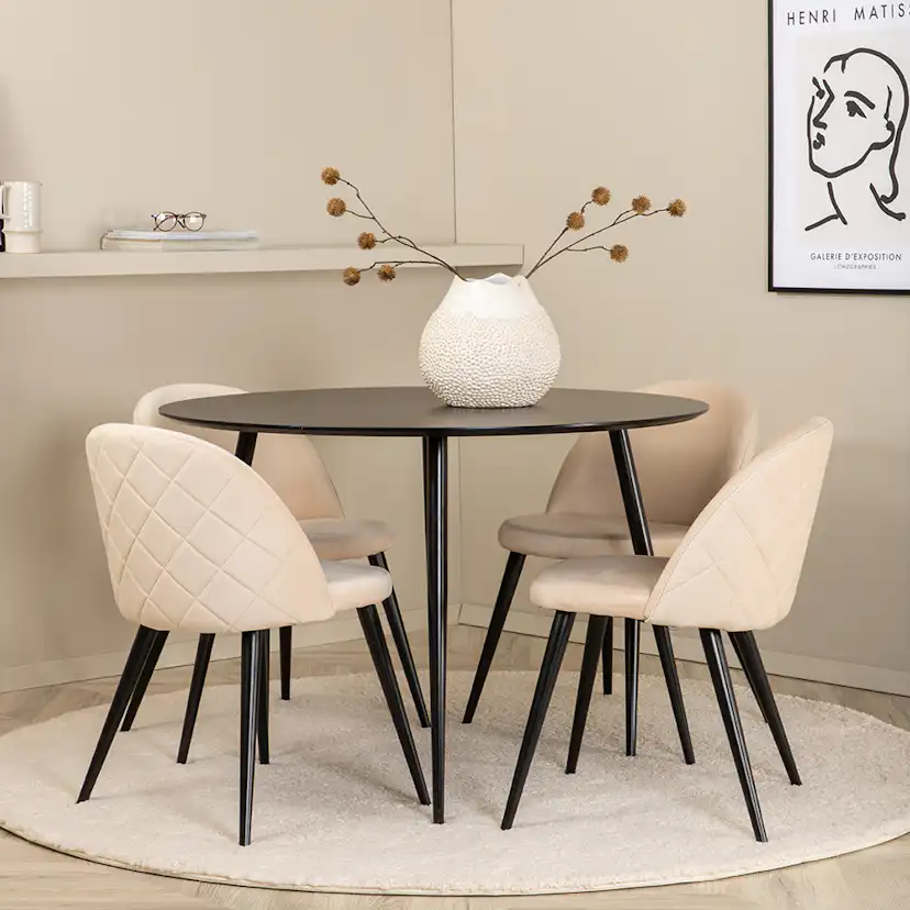 Matgrupp Venture Home Silvia med 4 Valentina Stitcthes Stolar Sammet