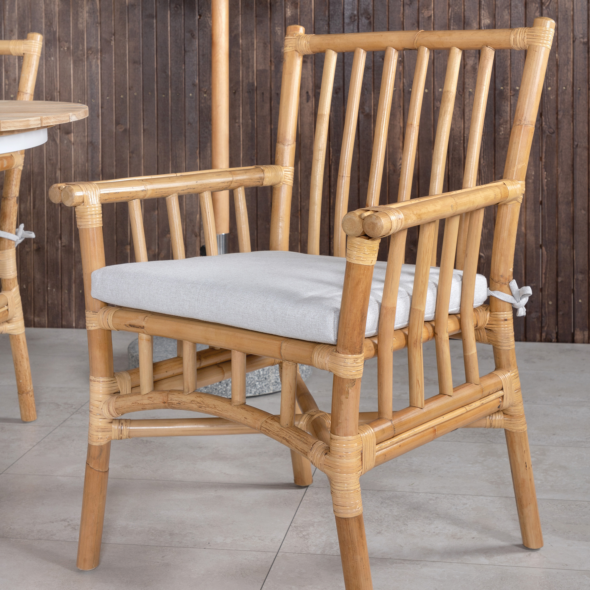 Matgrupp Venture Home Mendi Rund med 4 Cane Stolar