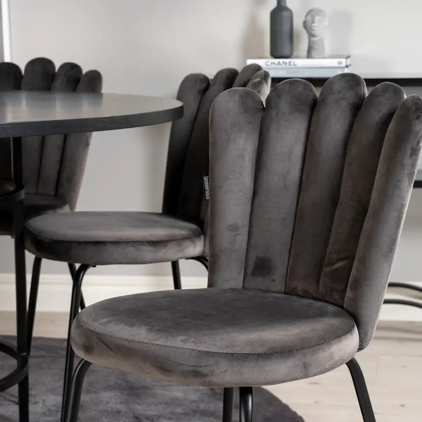 Matgrupp furniture/fashion Copenhagen med 6 Gråa Limhamn Light Stolar